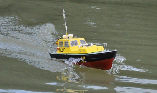 Pilot Boat - Kit &amp; Product Reviews